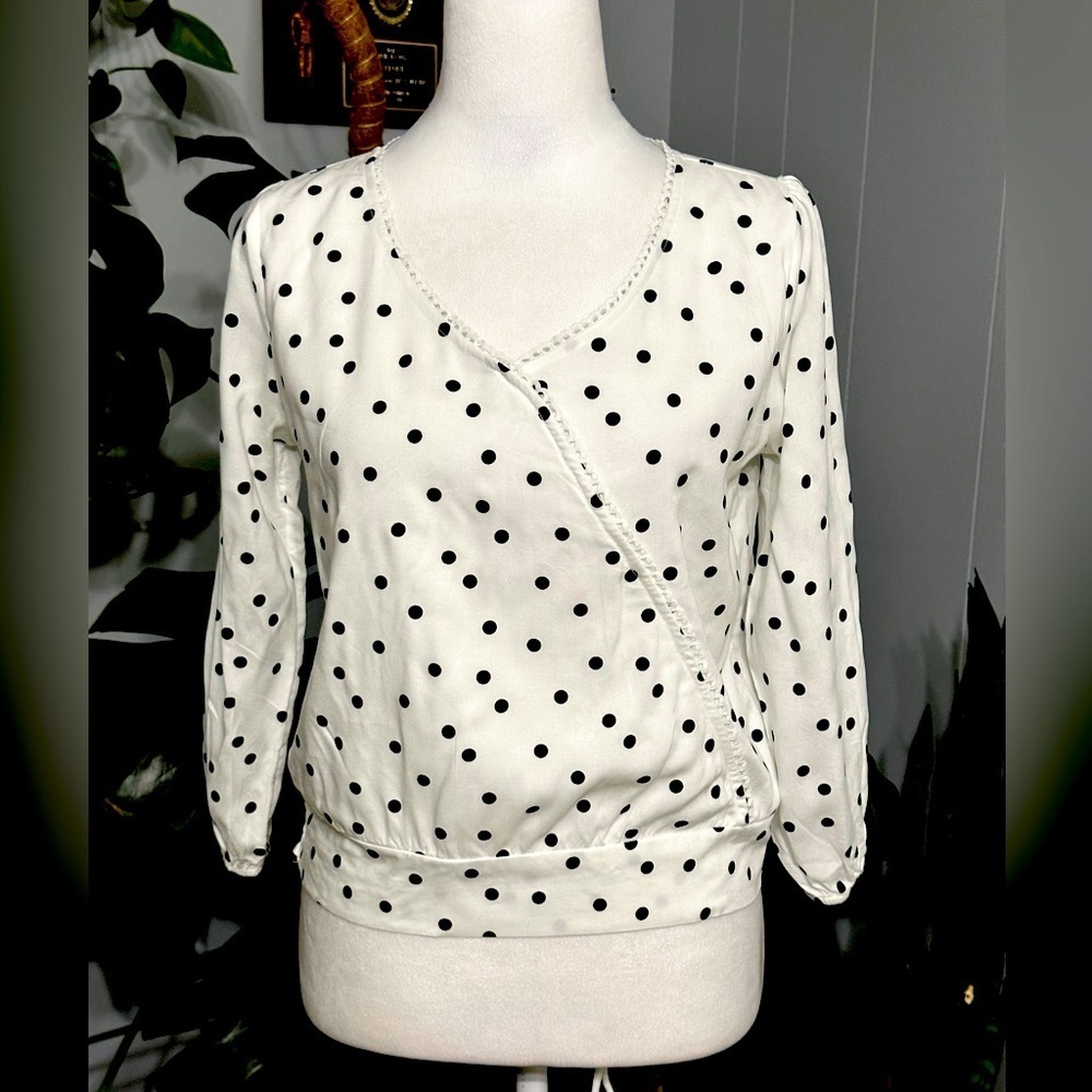 🎈KIDS Abercrombie wrap style top Size 15-16